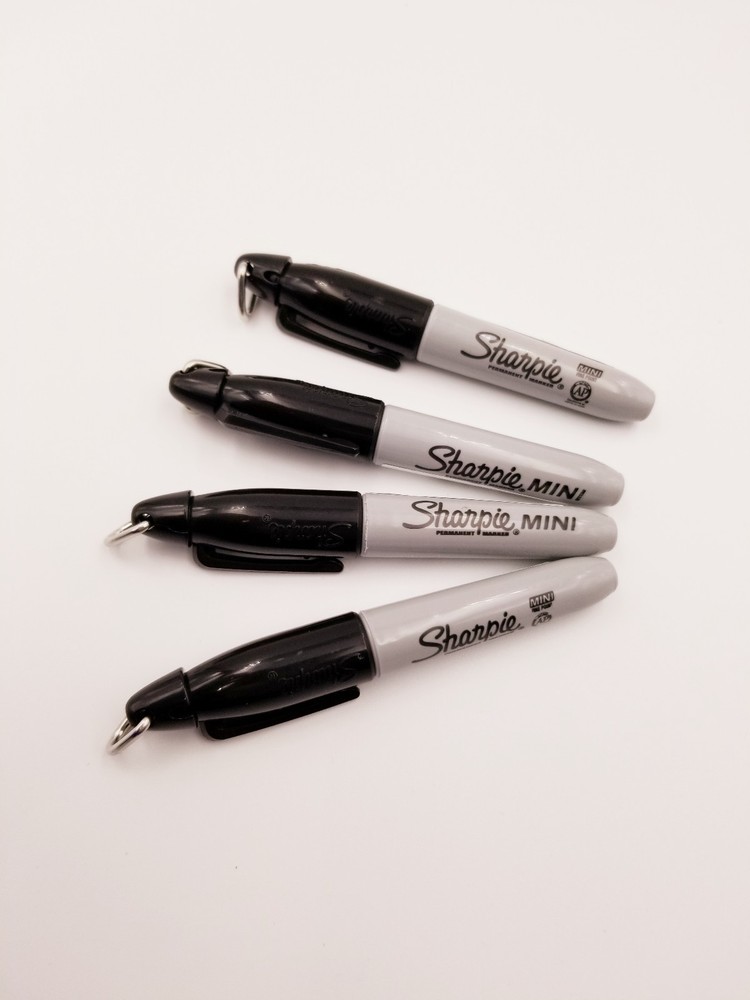 4 Pack of Sharpie Mini Permanent Markers w/ Key Chain Clip – Fine Point Black