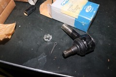 NOS Ford 1953 – 64 F250 tie rod end L/H threaded C0AZ-13A131-A