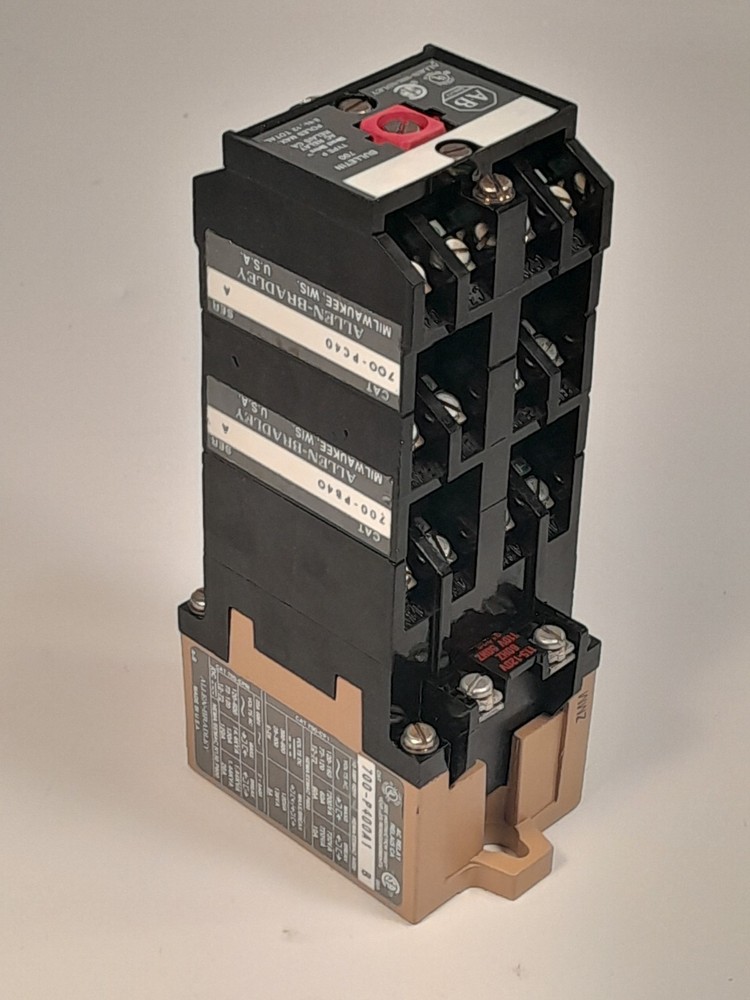 Allen Bradley 700-P400A1 AC 12 Pole Relay 10A 600V Type P
