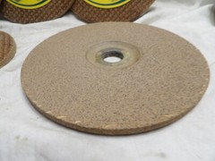 Norton 7″X1/4″X7/8″ Brown Grinding Disc for Stainless Steel A24-KBFR2 (qty of 5)