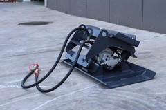 Hydraulic Vibratory Compactor Attachment for Mini Skid-Steer Loaders | 275.5 lb