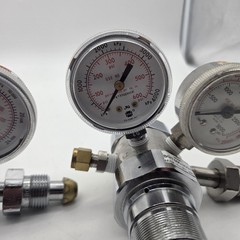 Specialty Gas 2 Gauge Two Stage High Purity Gas Regulator 3000PSI Max Lot Of 2