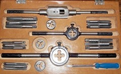 British Standard Whitworth 1/4″ To 1/2” 14 Pcs Tap And Die Set Kit In Wooden Box