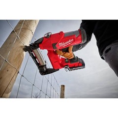 Milwaukee 1-3/4 in. 9-Gauge Galvanized Staples for M18 FUEL Stapler (960/Box)