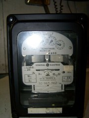 GE TYPE DS-63 TWO STATOR WATTHOUR METER 120 VOLT 3 WATT 3 PHASE 700X63G1