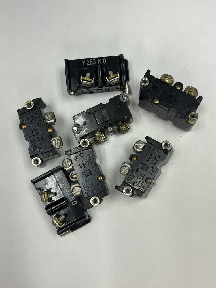 (LOT OF 7) NEW CONTACT BLOCK E30 HEAVY DUTY 600V MAX, STD DUTY 250V MAX