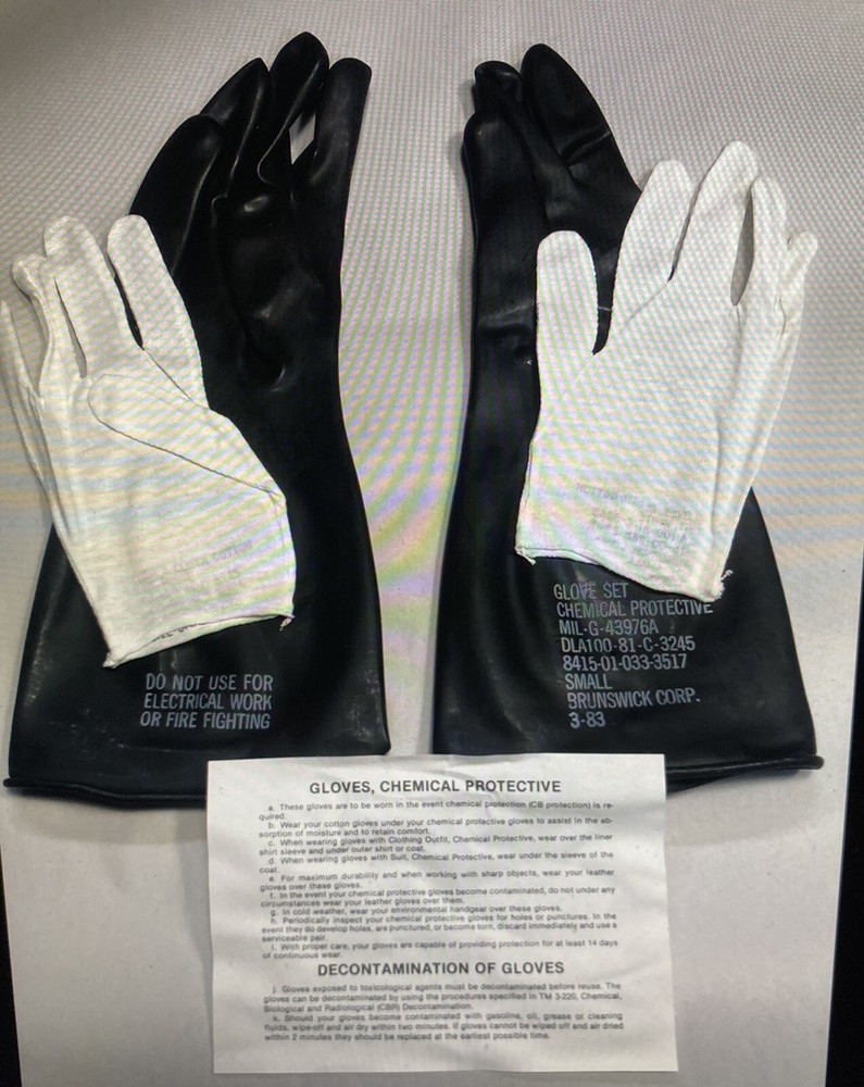 Lot of 5 Brunswick Corp Chemical Protective Glove Type 1 8415-01-033-3517 Small