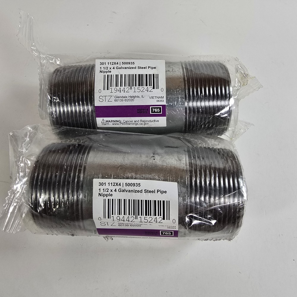 STZ 301 Galvanized Steel Pipe Nipple1-1/2″x4″ Lot Of 2