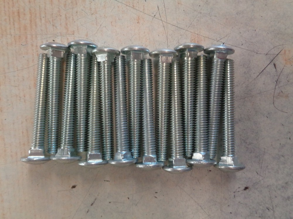 5/16-18 X 2-1/2 in. carriage bolt grade 5 course thread (Pack of 15)