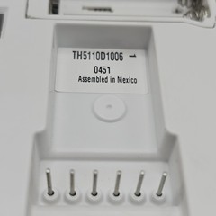 Honeywell LOT Of 2 TH5110D1006 TH5110D1022 Thermostats Non Program PARTS REPAIR