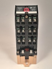 Allen Bradley 700-P400A1 AC 12 Pole Relay 10A 600V Type P
