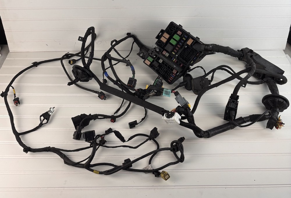 2014-2015 Kia optima Automotive Engine Wiring Harness Assembly w/ Fuse Box Relay
