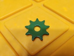 John deere 71 planter drive sprocket – 9 tooth – qty 1 – D10309