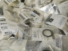 Everbilt Hardware Bulk Lot Seals Screws Clips Pins Bolts Roughly 11 Pounds
