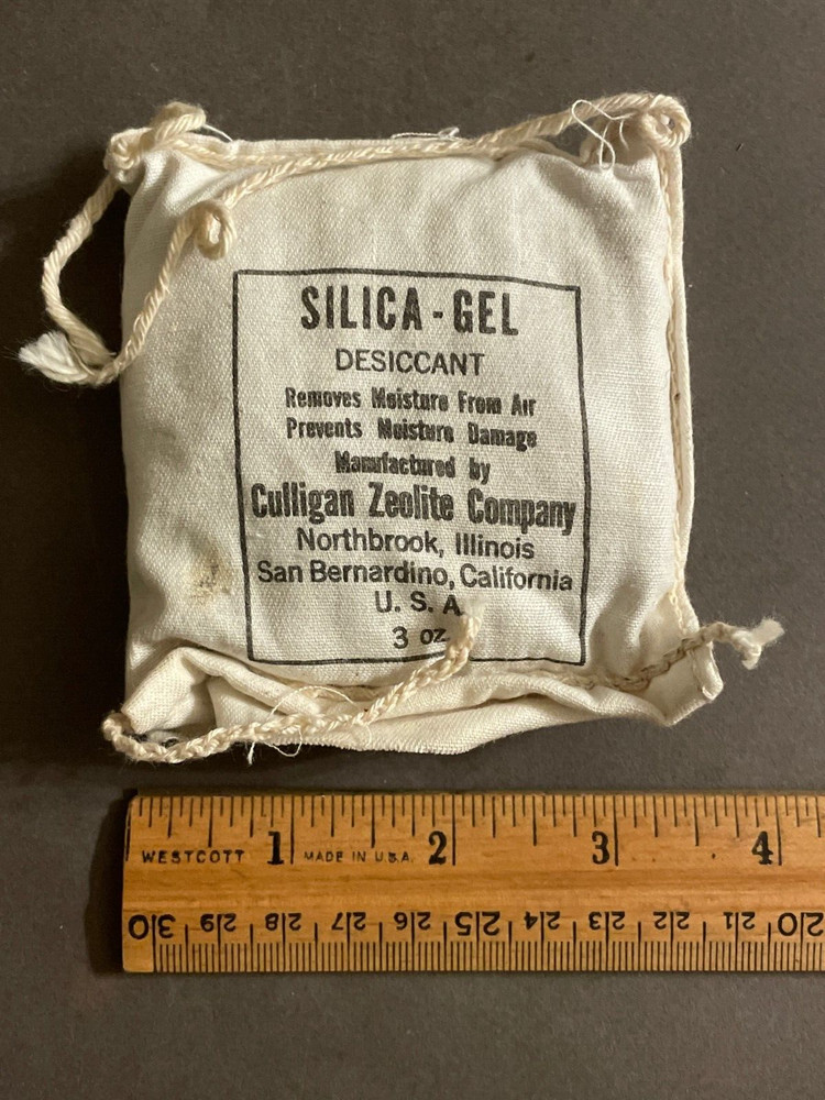 VINGTAGE CULLIGAN ZEOLITE CO. CLOTHH DESICCANT SILICA-GEL BAG ADVERTISING
