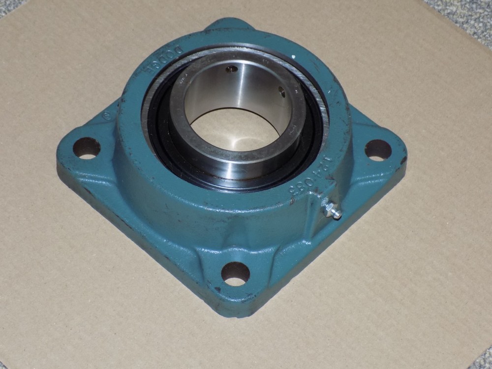 DODGE 126197: 4-Bolt Flange Mount Ball Bearing Unit, 3″ Bore F4B-SCM-300