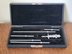 Vintage L. S. Starrett No. 124 Inside Micrometer Set w/(6) Rods (2-8″) & Case