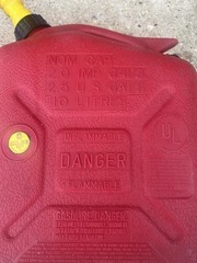 Wedco 2 1/2 Gallon Red Plastic Vented Gas Can Pre Ban wCap Pre Ban NICE! LOOK!
