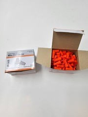 2 Boxes of 100 PREFFERED INDUSTRIES WP 555-BOX-ORANGE Wire Connectors 630001