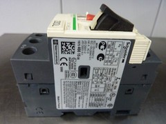 Schneider Electric GV2ME32 Motor Starter Circuit Breaker 24-32A (30501)