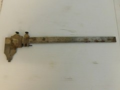 THE L.S. STARRETT CO NO 122 CALIPER (MCE185)