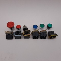 Schneider ZBV-G3, ZBE-102, ZBE-101 Monetary, E Stop, Turn, Indicator Lot of 6