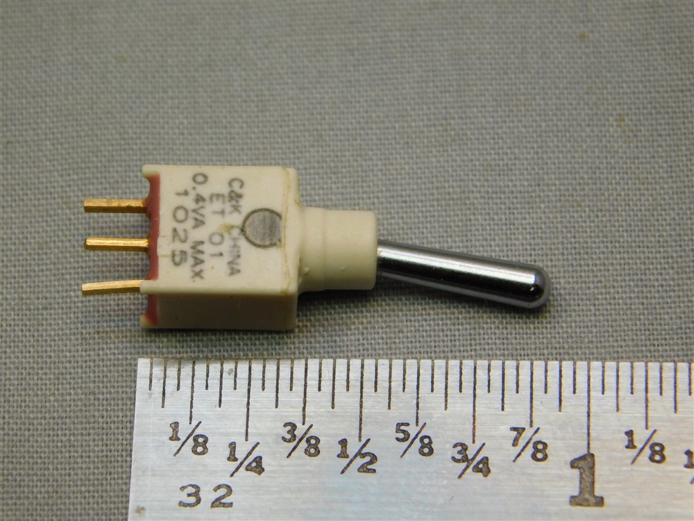 2 C&K ET01SD1CBE SPDT On-None-On Sealed Subminiature Toggle Switches .4VA
