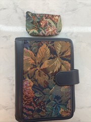 Vintage 90’s Day Runner Floral Tapestry Faux Leather Organizer 6 Ring Planner