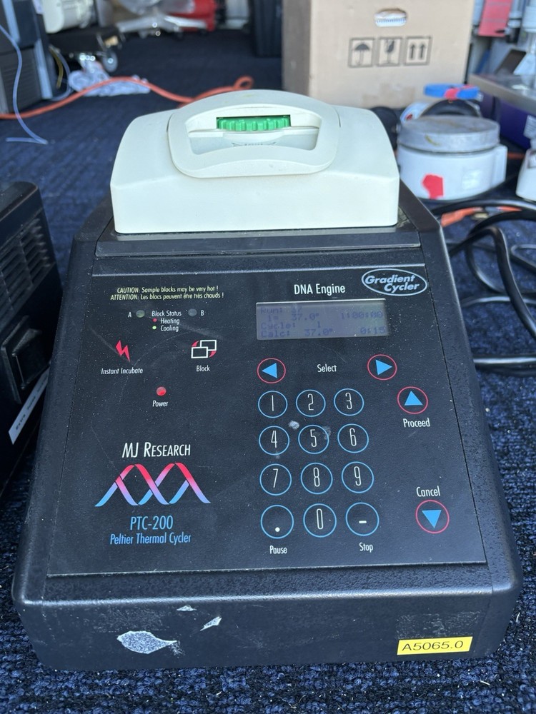 MJ Research PTC-200 Peltier Thermal Cycler with Block