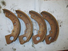 JOHN DEERE 316 318 330 332 420 TRACTOR REAR BRAKE SHOES (4) AM116982 $455+ JD