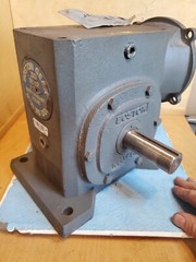 Boston Gear F726-50-B5-G? Speed Reducer,C-Face,56C,? RATIO 50:1 UNSURE OF PART #