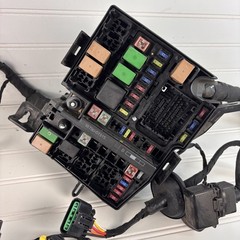 2014-2015 Kia optima Automotive Engine Wiring Harness Assembly w/ Fuse Box Relay