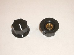 CED P-K345 DIAL KNOB BLACK 1″ D x 0.6″ T 1/4″ SHAFT RADIO 2PC SET
