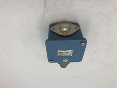 United Electric Controls Company H105-9645 105 Series Pressure Controls