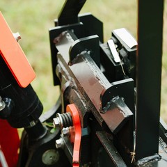 Titan Attachments Standard Series Pallet Fork Frame, 42″ Pallet Fork Blades