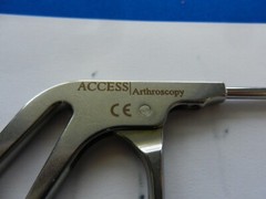 F14 Symmetry Surgical Arthroscopic Punch Up 15°, Curved Right, 3.6mm Bite