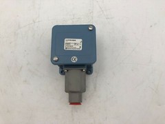 United Electric Controls Company H105-9645 105 Series Pressure Controls