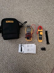 Fluke 324 Plus True RMS Clamp Meter