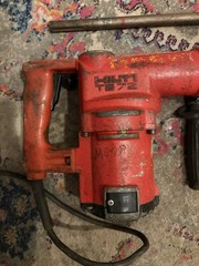 Hilti TE72 Heavy Duty 7.5A Rotary Hammer Drill W/Hilti 2″ Core Bit