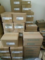 YASKAWA SGMPH-04AAE41D NEW In Box via