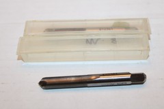 2 NORTH ANERICAN 610361 HAND TAP – M8X.5 GD-4 +.002 HSS – 2 3/4″L NEW
