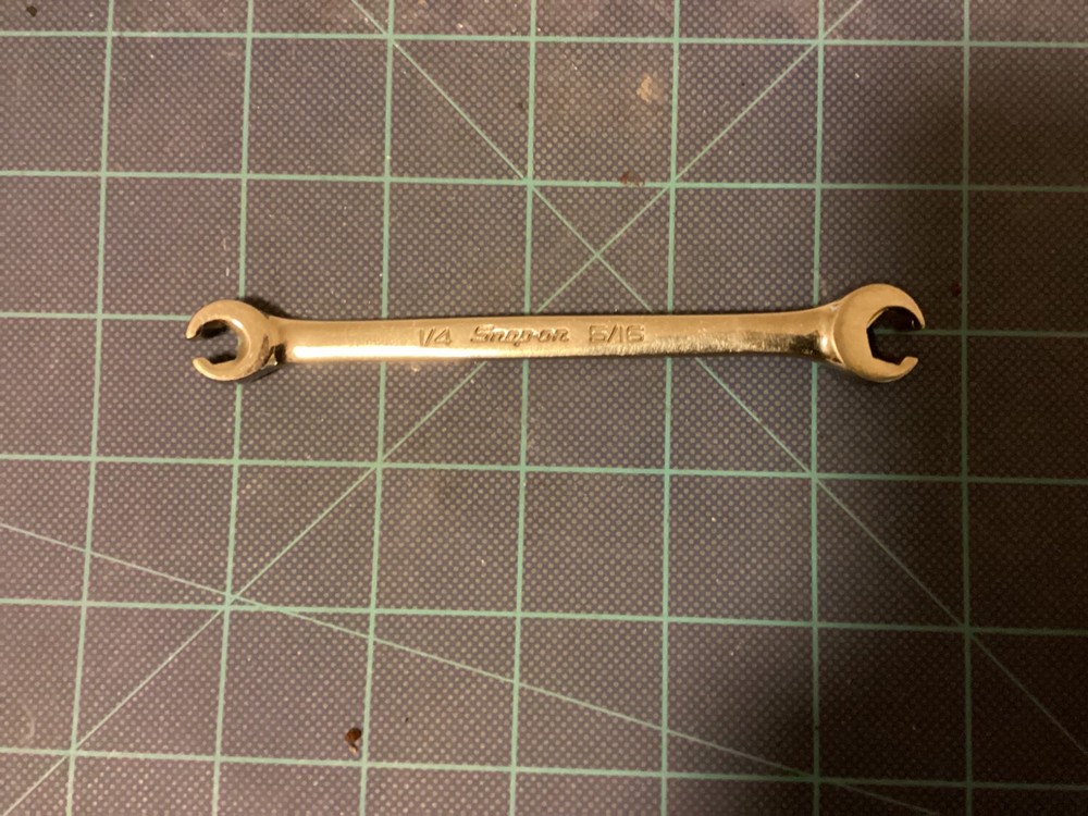 Snap On 1/4″- 5/16″ 6-Pt. SAE Flank Drive Double End Flare Nut Wrench RXFS810B