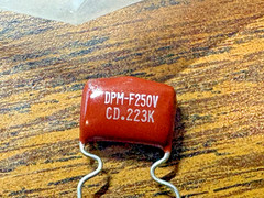 340 pcs Cornell Dubilier Knowles DPM2S22K-F .022UF, 250V, FILM, 10%