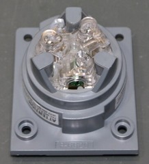 Hubbell Kellems Locking Receptacle HBL2310SR2, 125V 20A, Twist-Lock L5-20R, IP20