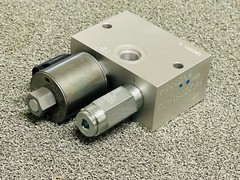 HydraForce KV25554 HF20751-02 Solenoid Hydraulic Valve John Deere Skid Steer