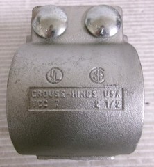 Crouse Hinds TCC7 Split Conduit Coupling 2-1/4″
