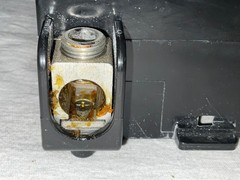 Siemens MBK200A 200 Amp 120/240 VAC 2 Pole Type EQ8695 Main Breaker ( USED )
