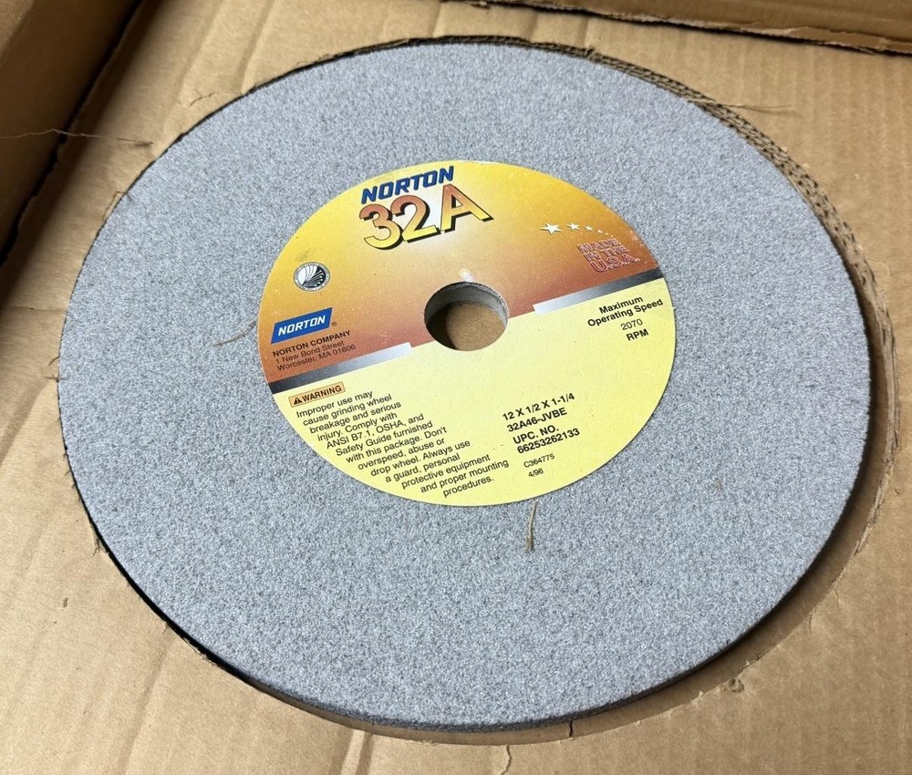 Norton 32A46-JVBE 32A Grinding Wheel 12″ x 1/2″ x 1-1/4″ 2070 RPM