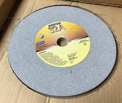 Norton 32A46-JVBE 32A Grinding Wheel 12″ x 1/2″ x 1-1/4″ 2070 RPM