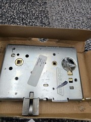 Schlage L9000-Series Template for Right-Handed Door